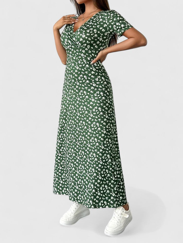 Yulivette | Sophisticated Maxi Dress Image