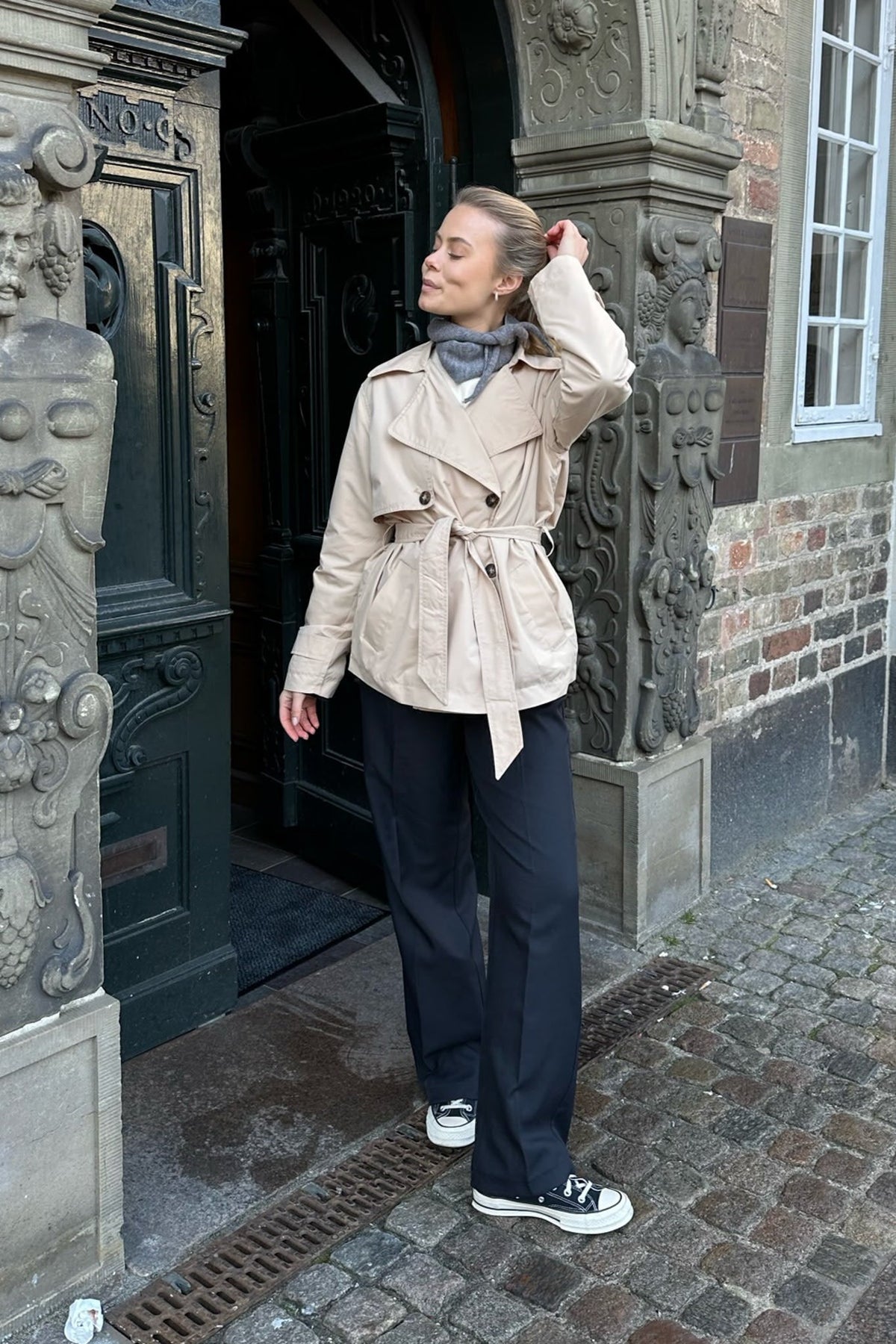 Women's Short Trench Coat Double-Breasted Notch Lapel Image