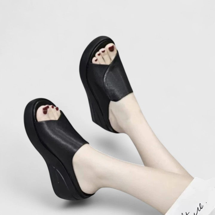 Celionette | Orthopaedic Wedge Sandals Image