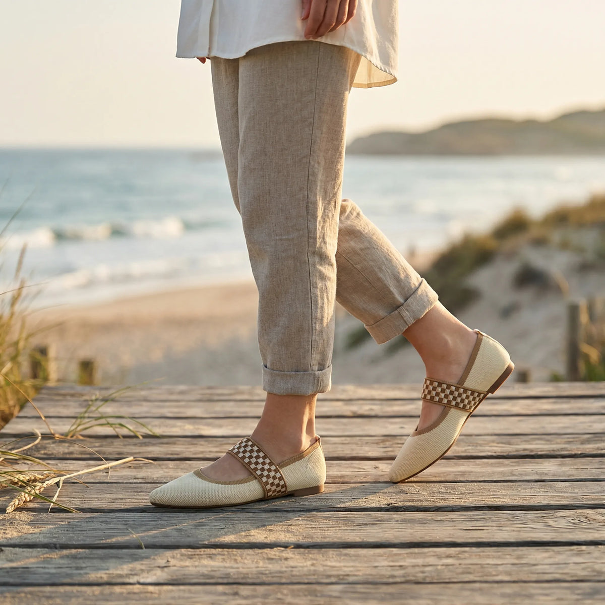 Women's Mary Jane Flats with Elastic Strap and Pointed Toe Image