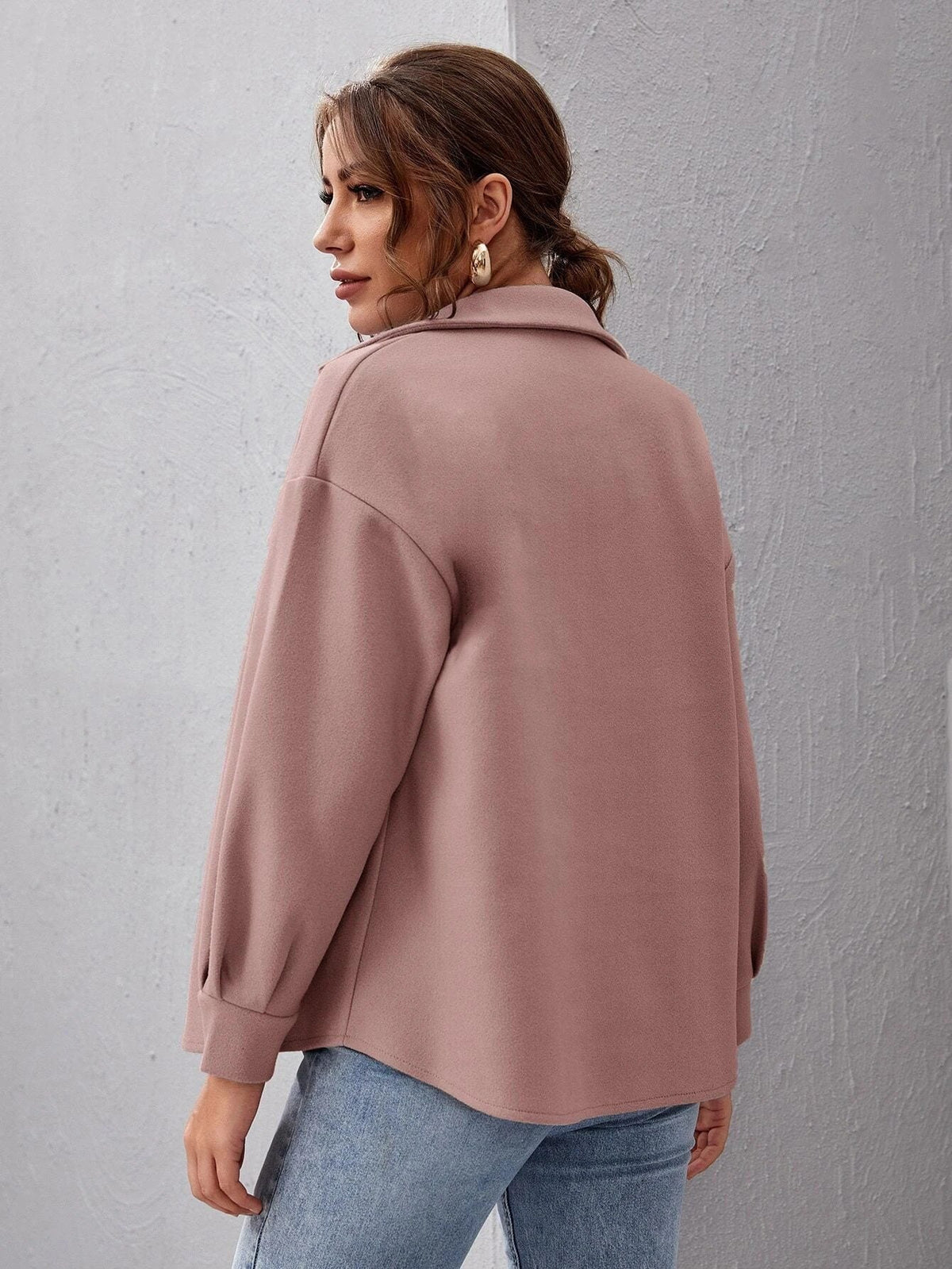 Women's Oversized Shirt Jacket with Collar and Pocket Detail