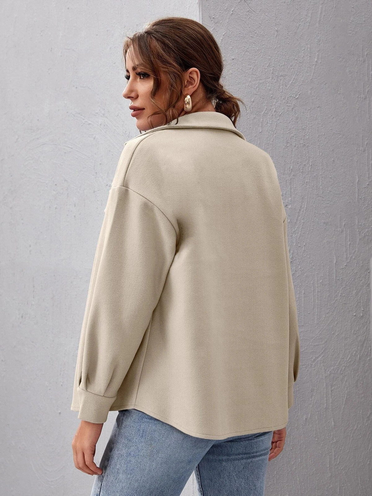 Women's Oversized Shirt Jacket with Collar and Pocket Detail