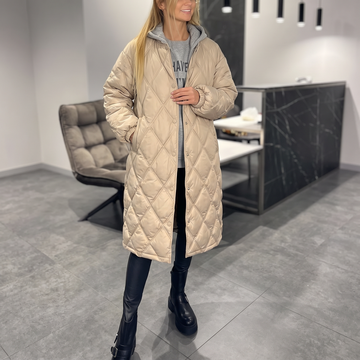 Kynzi | Elegant Longline Quilted Coat Image
