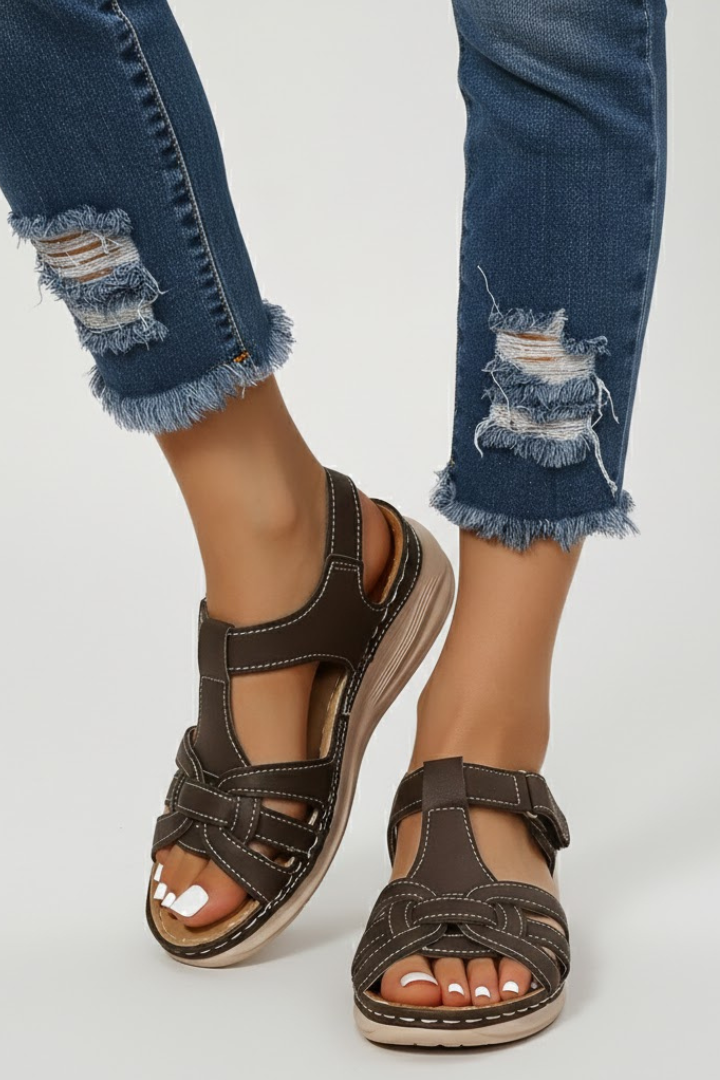 Hannah | Women’s Retro Strap Sandals with Buckle Fastening Image